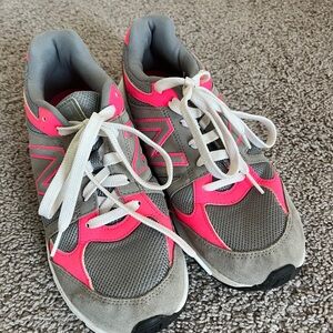 New Balance sneaker US 6/ UK 5.5 for Men, US 7.5 for Women